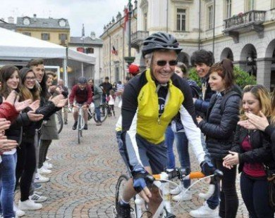 Italy: Đạp xe hơn 2.000km để cổ vũ cho việc đọc sách