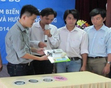 Viet Nam unveils first miniature chip
