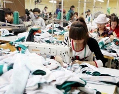 Apparel exports hit nearly 6 billion USD in four months