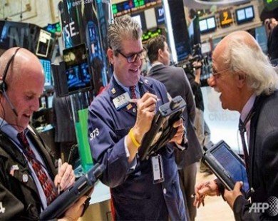 Dow hits new record as US stocks rally