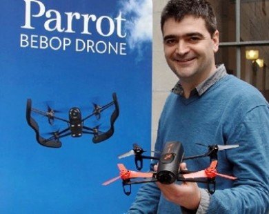 Parrot launching smartphone-controlled drones