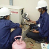 Nắng nóng, dịch vụ bảo dưỡng điều hòa tranh nhau làm giá