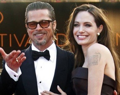 Angelina Jolie giao phó tiệc cưới cho các con