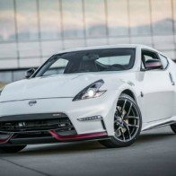 Nissan 370Z NISMO 2015 hiện đại và tiện ích