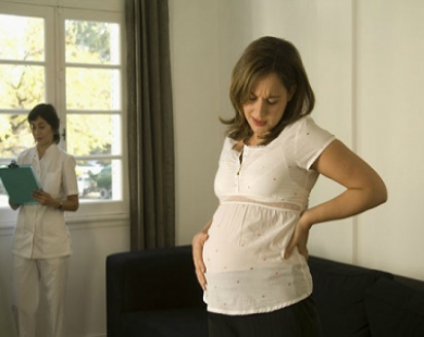 Những bất thường trong thai kỳ mẹ bầu cần đi khám ngay