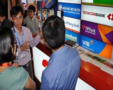 Hanoi hosts banking expo