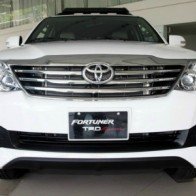 Chi tiết Toyota Fortuner 2014 màu trắng tuyết giá hơn 1 tỷ