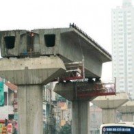 Các dự án giao thông trọng điểm ở Hà Nội: Thiếu vốn và nhà tái định cư