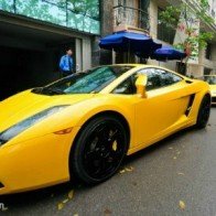Đại gia chơi siêu xe, xe sang theo cặp ở Hà Nội