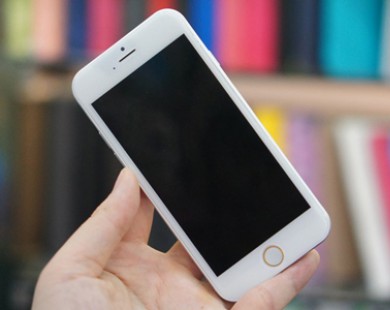 Mô hình iPhone 6 màu trắng đầu tiên về Việt Nam