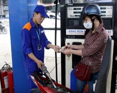 Ministries instruct dealers to keep petrol, oil prices steady