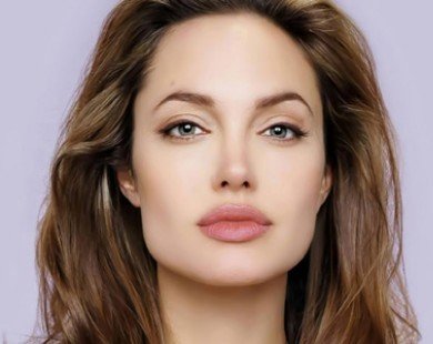 Angelina Jolie lọt top 100 người phụ nữ quyền lực nhất thế giới