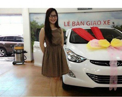 Sao Việt giản dị lái xế hộp bình dân