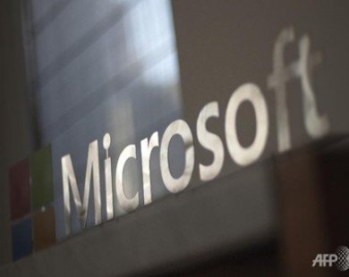 Microsoft allies with Salesforce.com in 