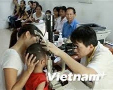 Vietnam sees high rate of students with eye problems