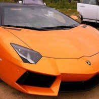 Cận cảnh Lamborghini Aventador mui trần đầu tiên ở Việt Nam