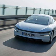 Xe 0,9 lít/100 km đầu tiên đến tay khách hàng