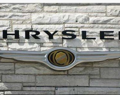 Chrysler thu hồi hơn 10.000 xe do lỗi bộ phận kiểm soát lái tự động
