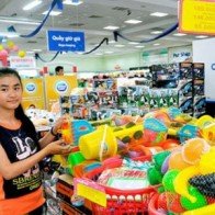 Kinh doanh đồ dùng trẻ em: Hàng ngoại lấn lướt hàng nội