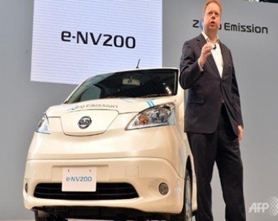 Nissan unveils newest all-electric vehicle