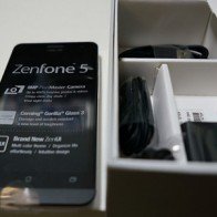 Zenfone 5 xách tay loạn giá tại Việt Nam
