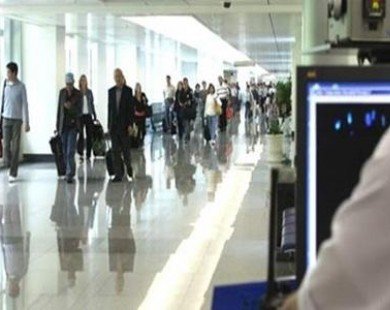 Mid-East visitors face health check