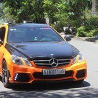 Mercedes E350 độ bodykit, sơn màu cam độc đáo ở Sài Gòn