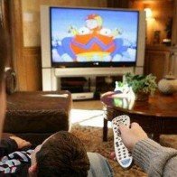 Những người nghiện xem tivi có nguy cơ chết sớm cao