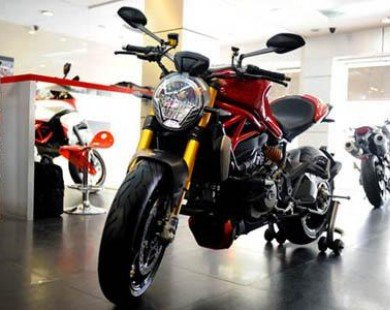 Cận cảnh ‘quái thú’ Ducati Monster 1200S đầu tiên tại Hà Nội