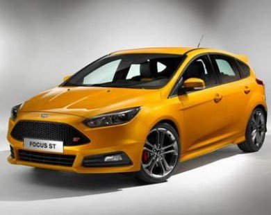 Ford Focus ST 2015: Chỉ cần 4,4 lít nhiên liệu cho 100 km