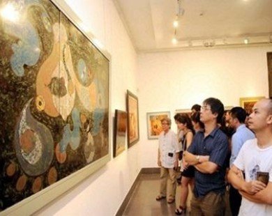 Lacquer painting exhibition opens VN Day in Russia