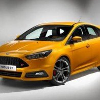 Ford Focus ST 2015: Chỉ cần 4,4 lít nhiên liệu cho 100 km