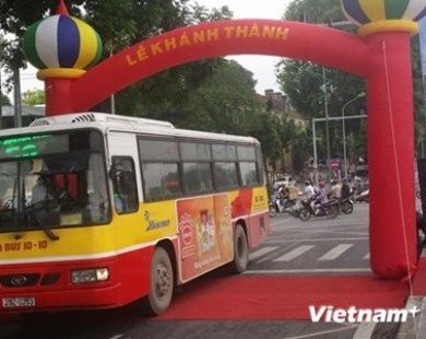 Hà Nội: Khánh thành tuyến đường cho xe buýt do Pháp tài trợ