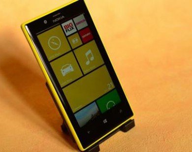 Xuất hiện thông tin về Lumia 730 chuyên chụp tự sướng