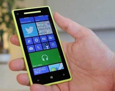 ’Lumia 820 và HTC 8X đều đáng chọn trong tầm dưới 4 triệu’