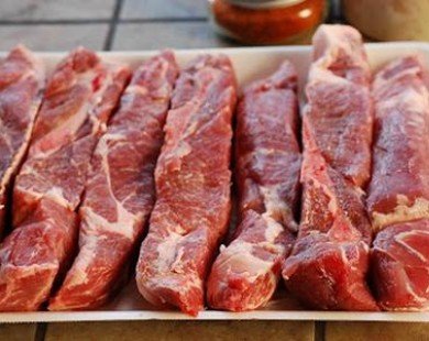 EU kêu gọi WTO phán quyết về lệnh cấm nhập thịt lợn của Nga