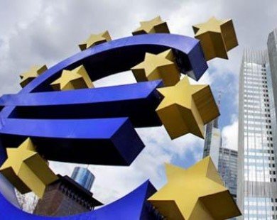 Ngân hàng Trung ương châu Âu cam kết duy trì lãi suất thấp