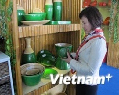 Vietnamese goods hold sway in local markets
