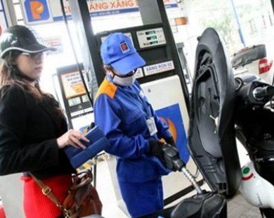 Viet Nam’s gasoline prices reach record high