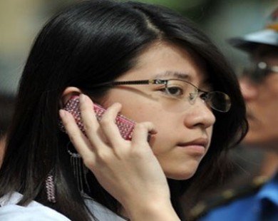 Viettel wants to cut mobile fees, maintain 3G charges