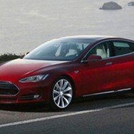 Doanh nhân Trung Quốc "chày cối" kiện Tesla