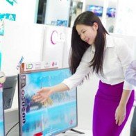 Sắp hết World Cup, smart TV vẫn hút khách