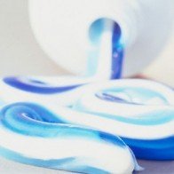 5 thành phần nguy hiểm có trong kem đánh răng