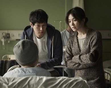 ’Vợ chồng’ Song Hye Kyo phờ phạc trong phim mới