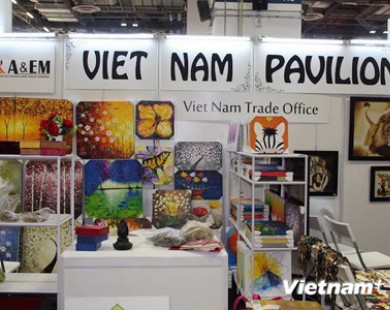 Doanh nghiệp Việt giới thiệu sản phẩm quà tặng tại Singapore