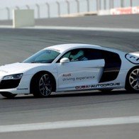Trải nghiệm siêu xe Audi R8 ở Dubai