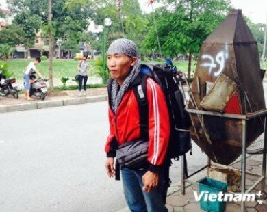 Thầy giáo 8X đi bộ xuyên Việt gây quỹ ủng hộ trẻ em biển đảo