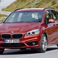 BMW công bố giá mẫu xe dẫn động cầu trước đầu tiên