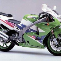 Kawasaki sắp có xe thể thao 250cc 4 xi-lanh?