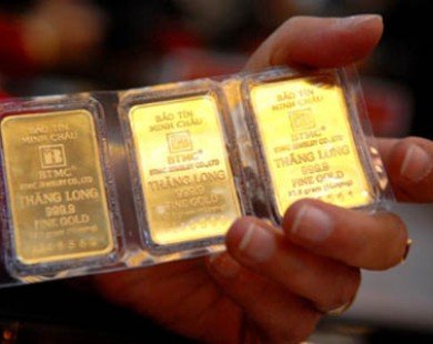 Vàng trong nước cao hơn thế giới 3,5 triệu đồng/lượng, USD ngân hàng chững lại